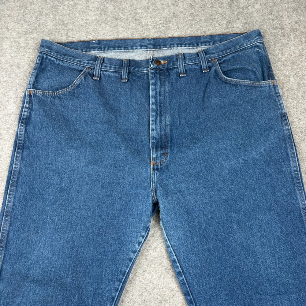 Wrangler Jeans Mens 42x30 Blue Denim Straight Leg Classic Workwear Western
